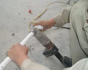 辛集漏水维修电话
